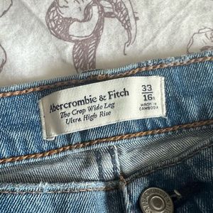 Abercrombie & Fitch Ultra High Rise Cropped Wide Leg Jeans